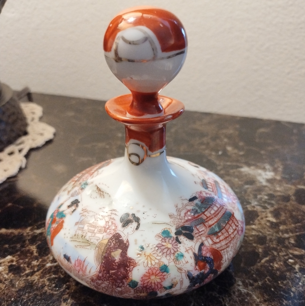 Vintage, Handmade Japanese Porcelain Geisha Art Perfume Bottle